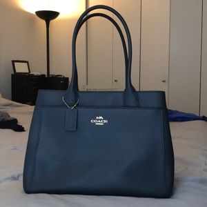 COACH Casey tote Navy NWT